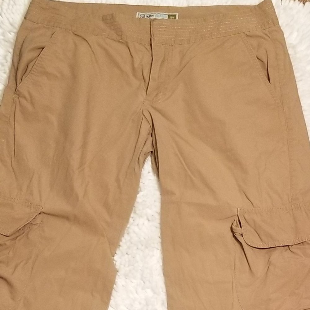 Old Navy Womens Khaki Cargo Capri SZ 8